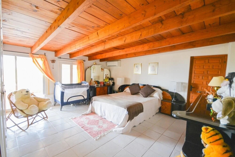 Villa With 6 Bedrooms in Marbella, With Wonderful sea View, Private Po