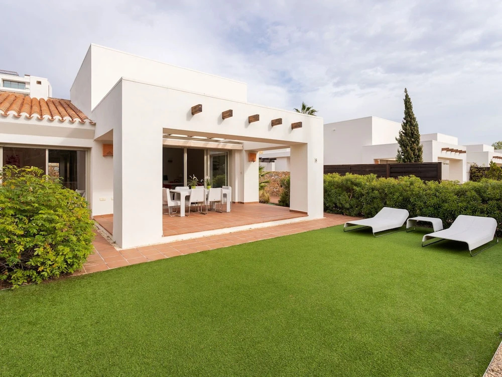Classy Holiday Home in Orihuela With Garden