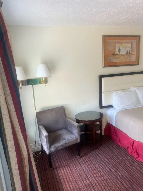 The Grand Motel Inn and Suite Louisville