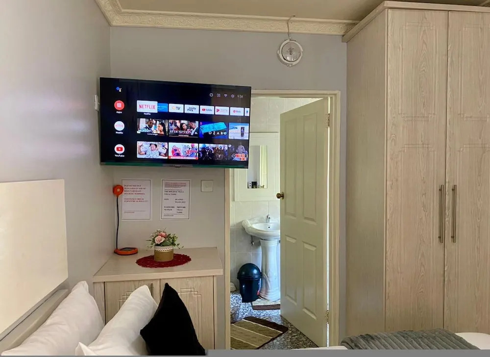 Villa near Airport City Centre - 2317