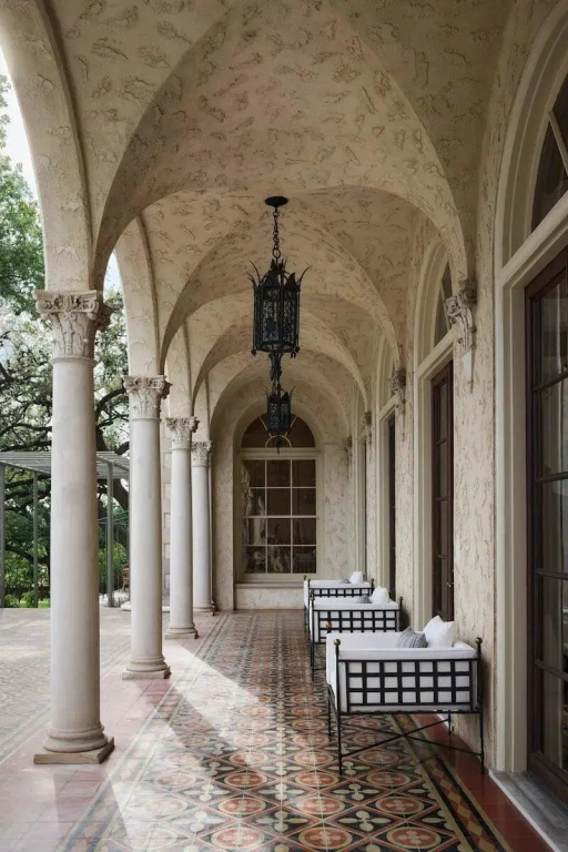 Commodore Perry Estate, Auberge Collection