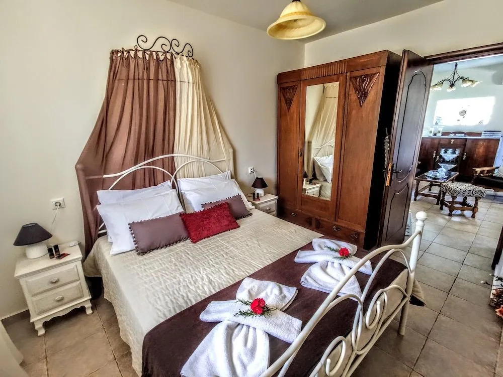 Thymes traditional house