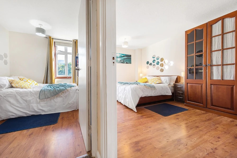 Canton Street - Deluxe Guest Room 3