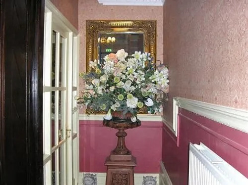The Avenue Guest House