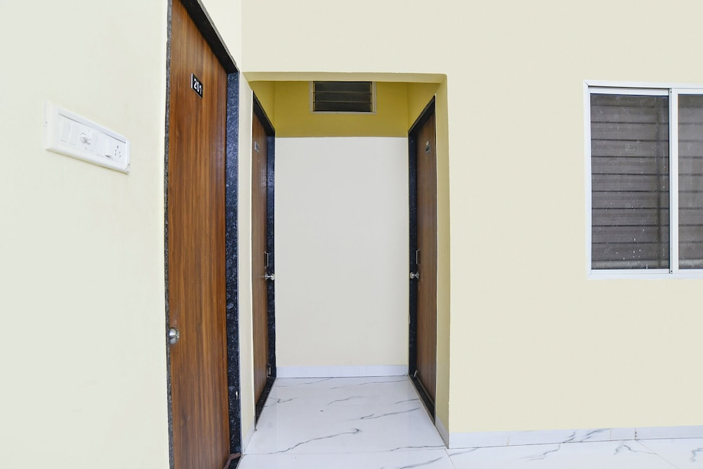 Fabhotel Mannat