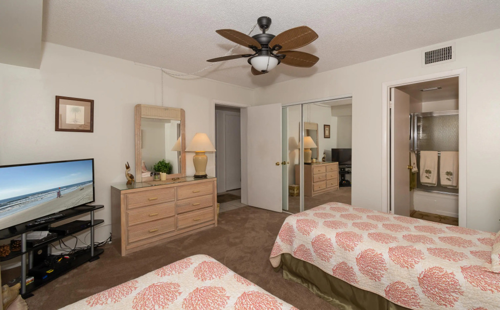 Sandpiper-Lovely direct beachfront condo ~ SP305