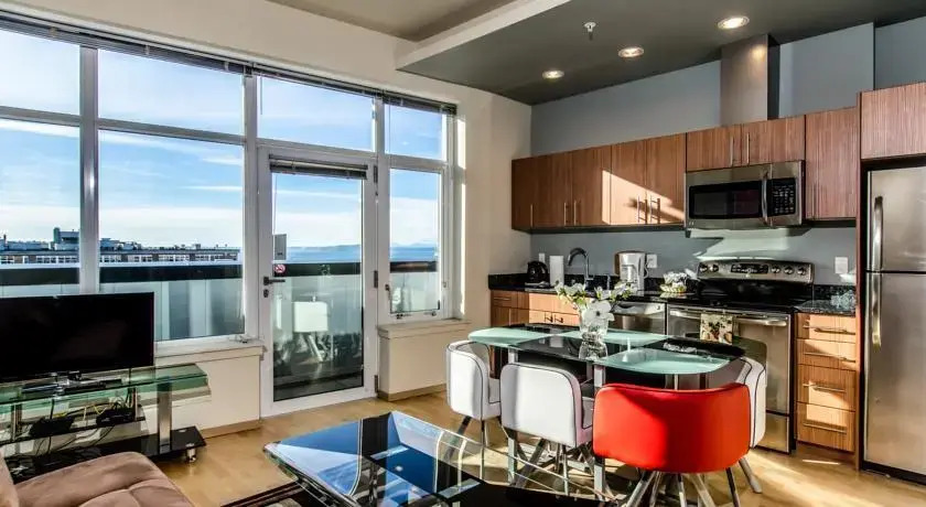 Space Needle Apartment