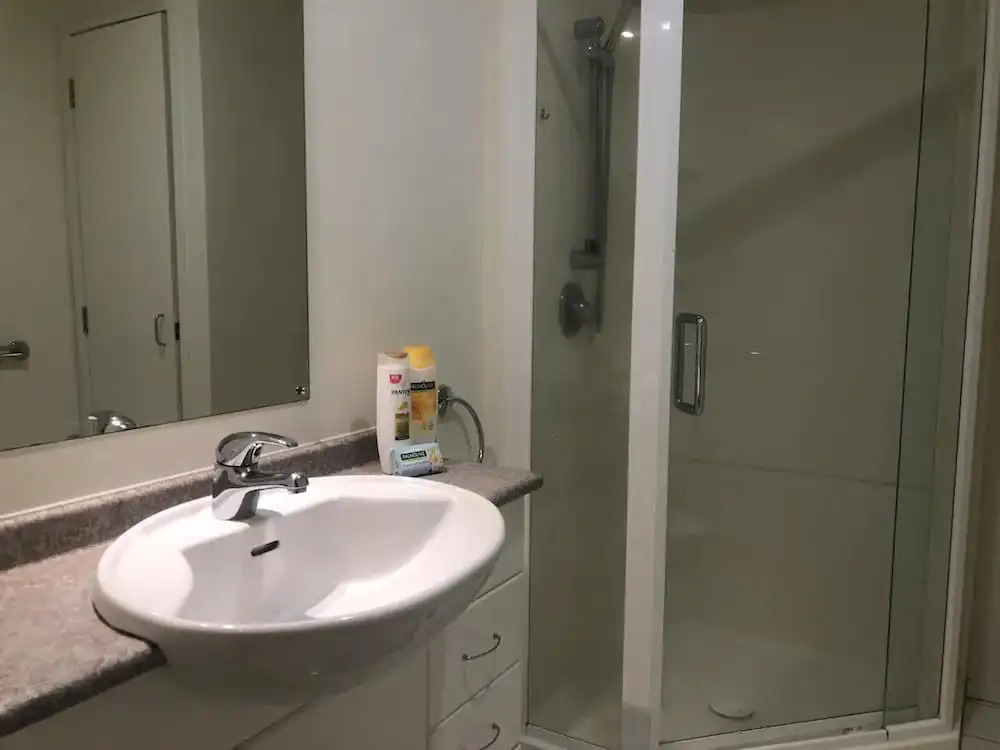 Spacious 2BR Near Westfield Newmarket