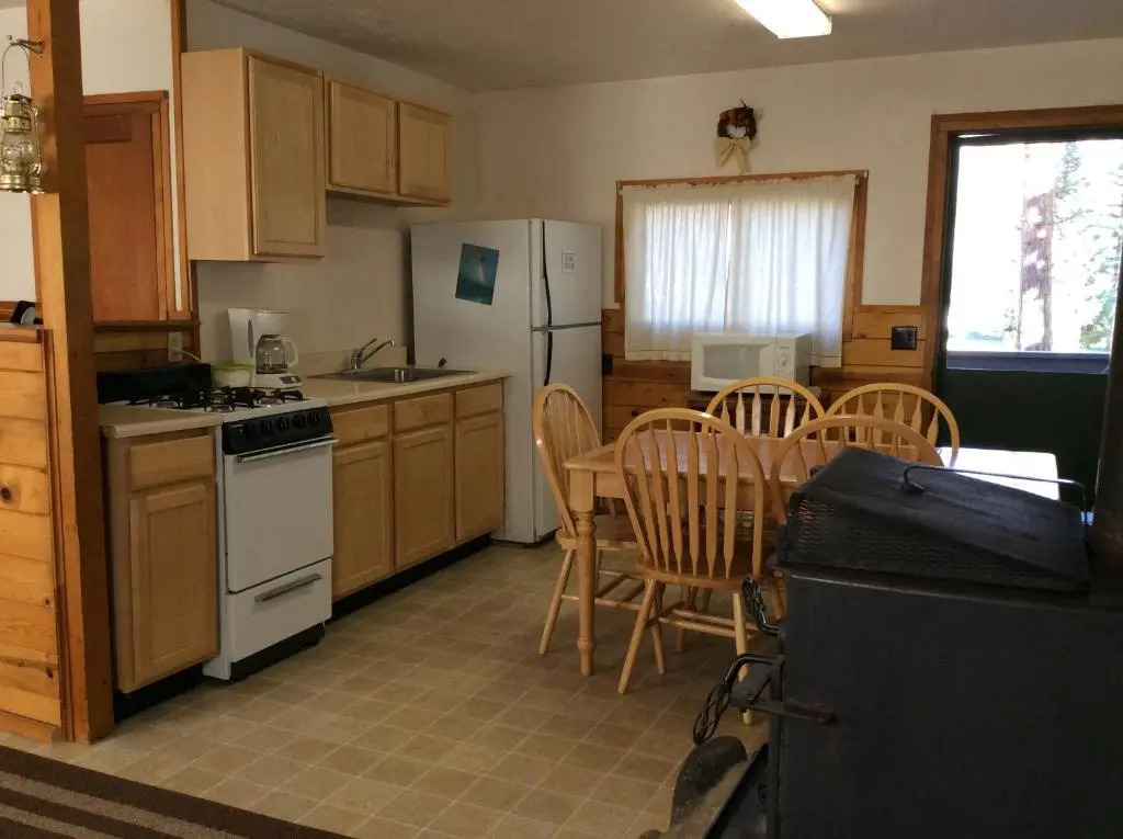 Bear Paw Lodge & Vacation Homes