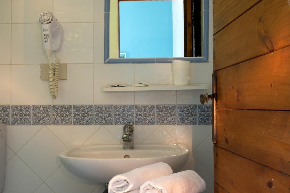 Torre San Vito Beach Hotel 3s