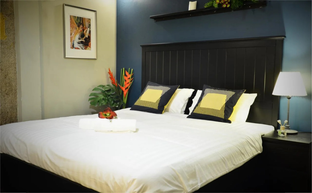 GOODFELLAS THONG LO HOSTEL #No check-in after 5pm #Please submit arrival time after booking