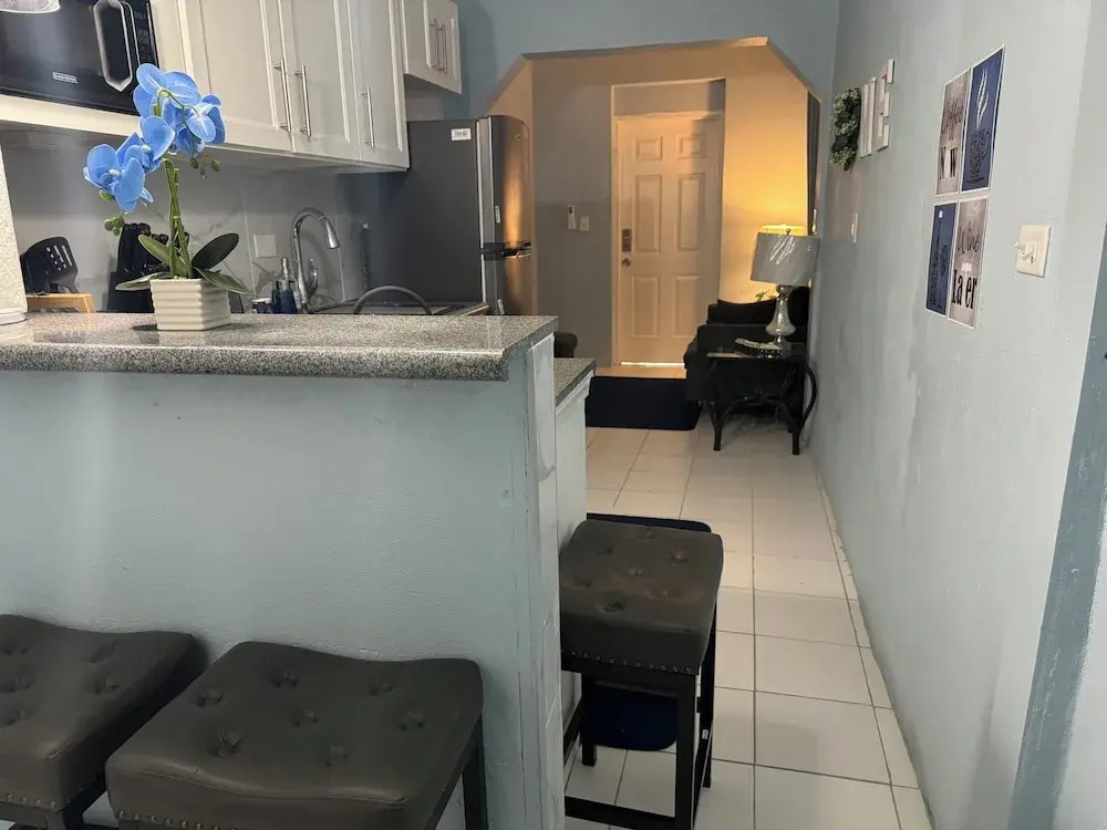 Kozy Bahamas Getaway 25mins from Airport & USA Embassy
