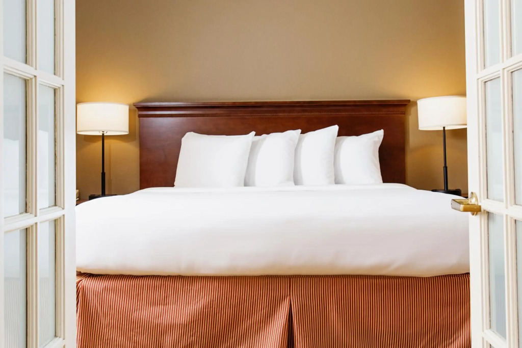 Country Inn & Suites by Radisson, Milwaukee West Brookfield , WI