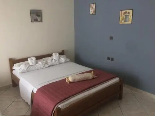 Molos Beach Rooms