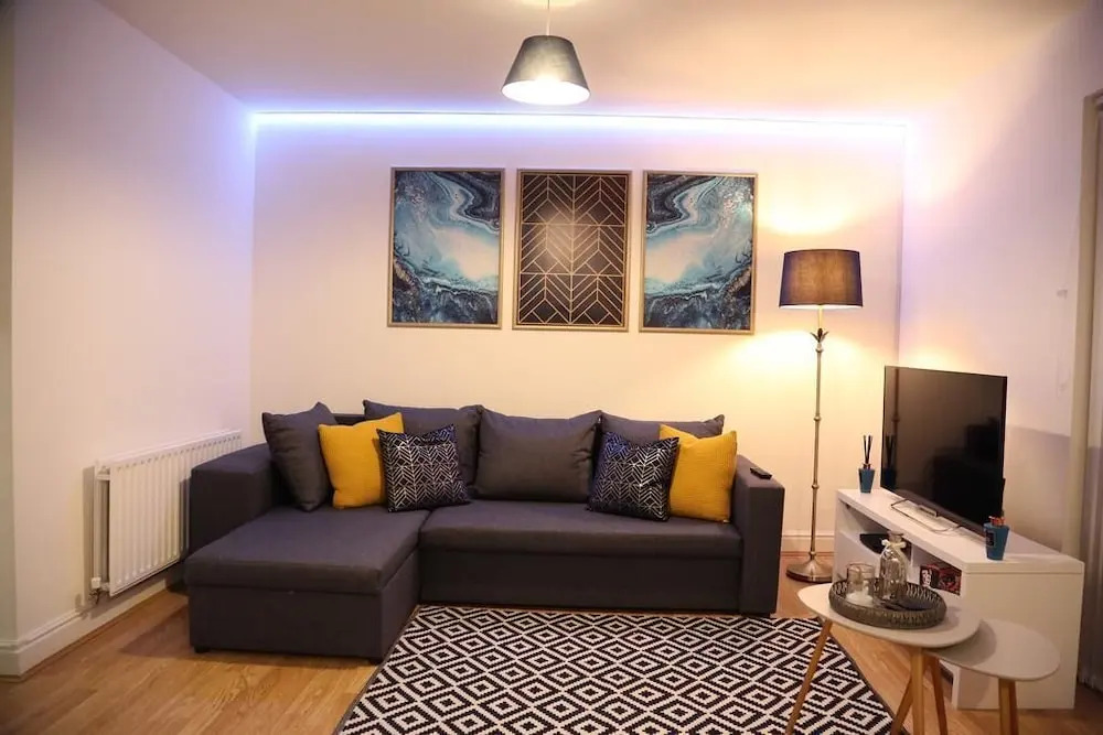 Lowater Apartment Brand New 2 bed Apartments + Parking