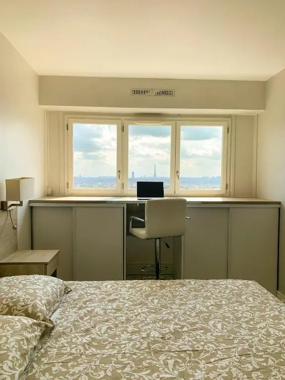 Vue panoramique sur Paris : Sublime appartement au centre de Courbevoie