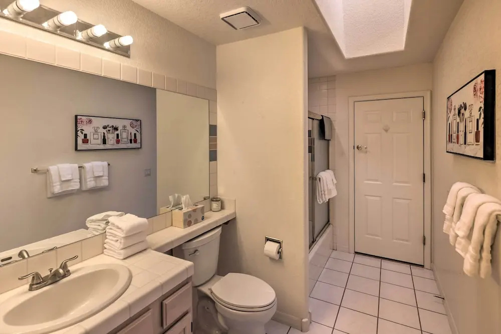 Beautiful Havasu Retreat w/ Hot Tub, Pet Friendly!