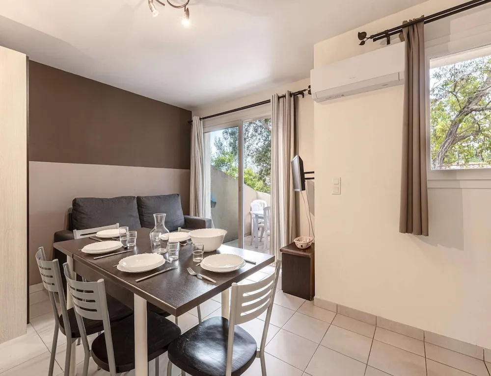 Family Villa Near Favone Beach