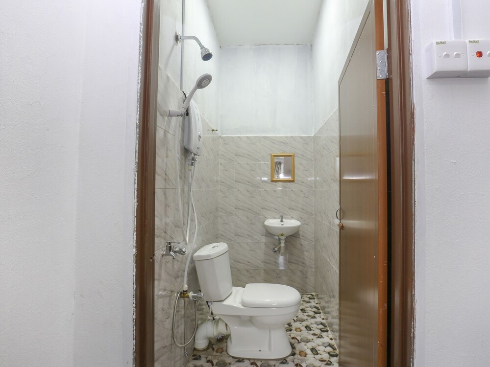 OYO 90115 Citra Kadok Hotel & Banquet Hall