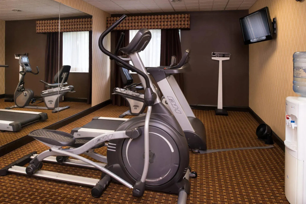 Holiday Inn Express & Suites Bucyrus by IHG