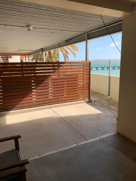 Beachside & Jetty View Apartment 4 - First Mate Apartment