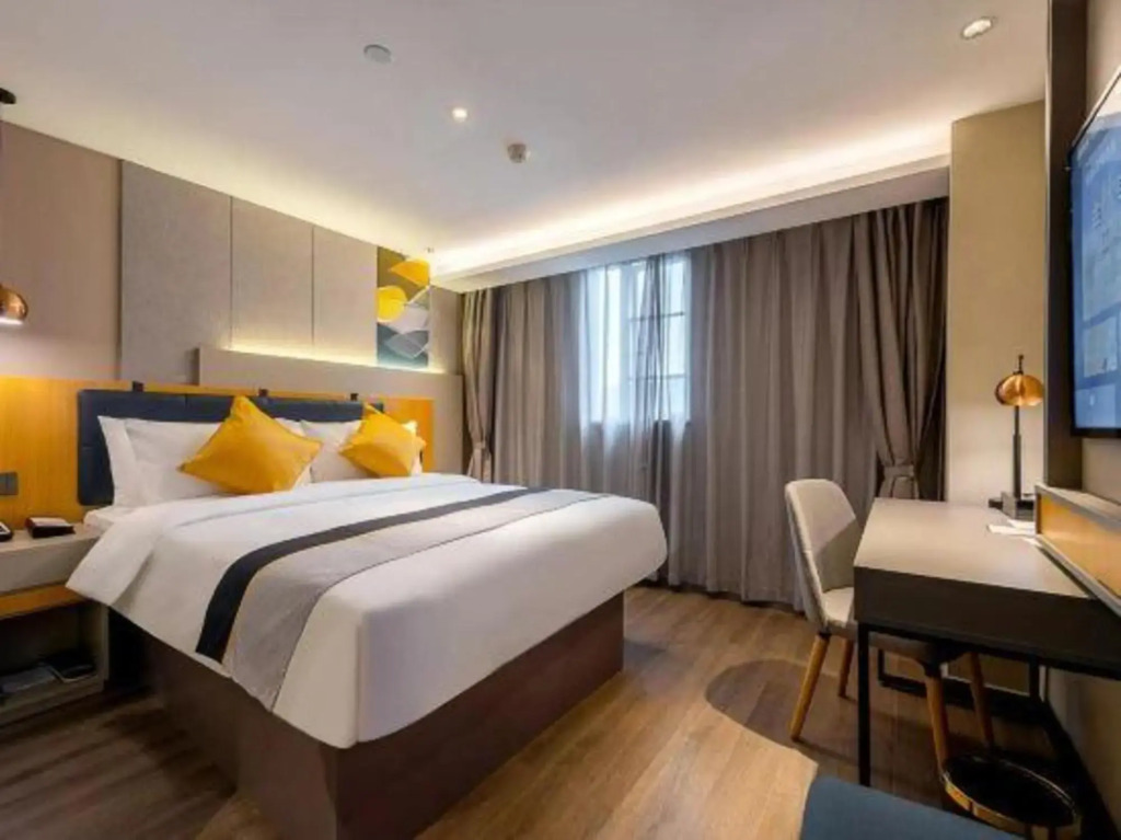 Homeinn Selected Hotel (Guangzhou Tianhe Longdong Botanical Garden Subway Station)