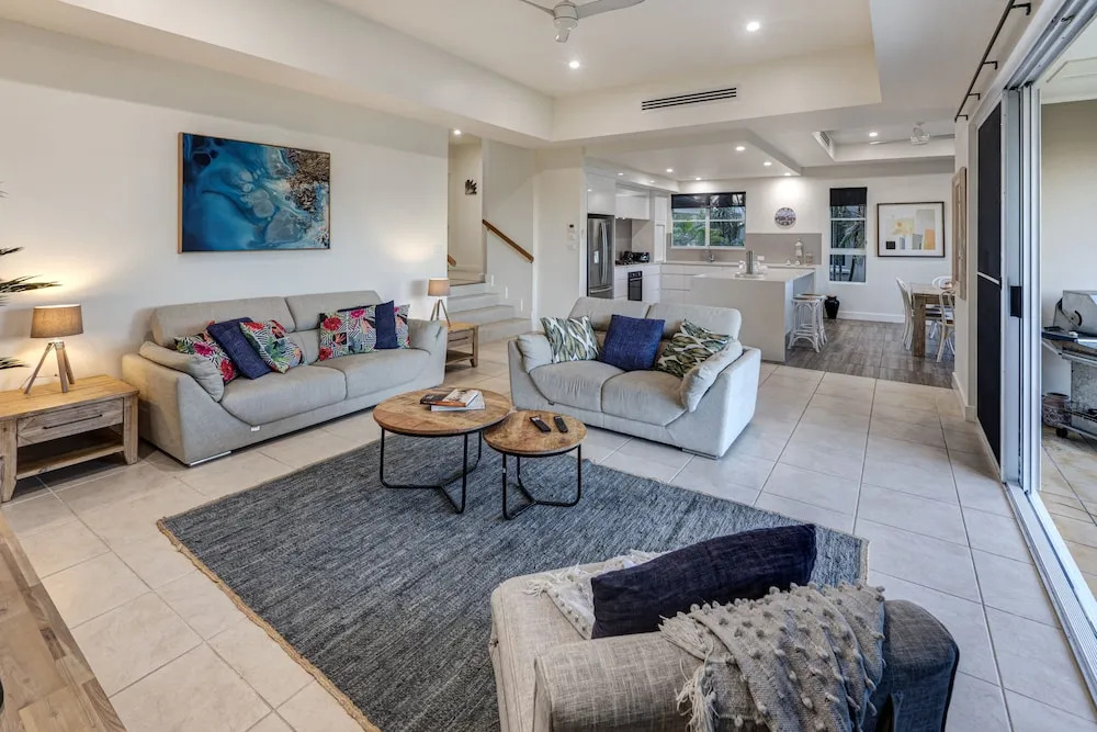 Blue Water Views Apartments