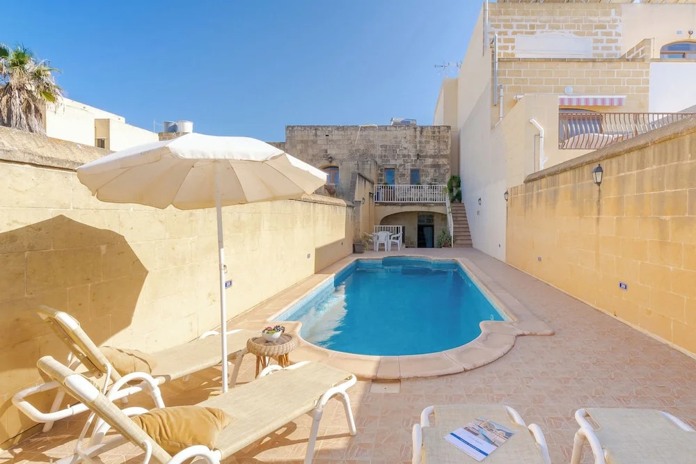 Ta'leli Pool Farmhouse in Gozo