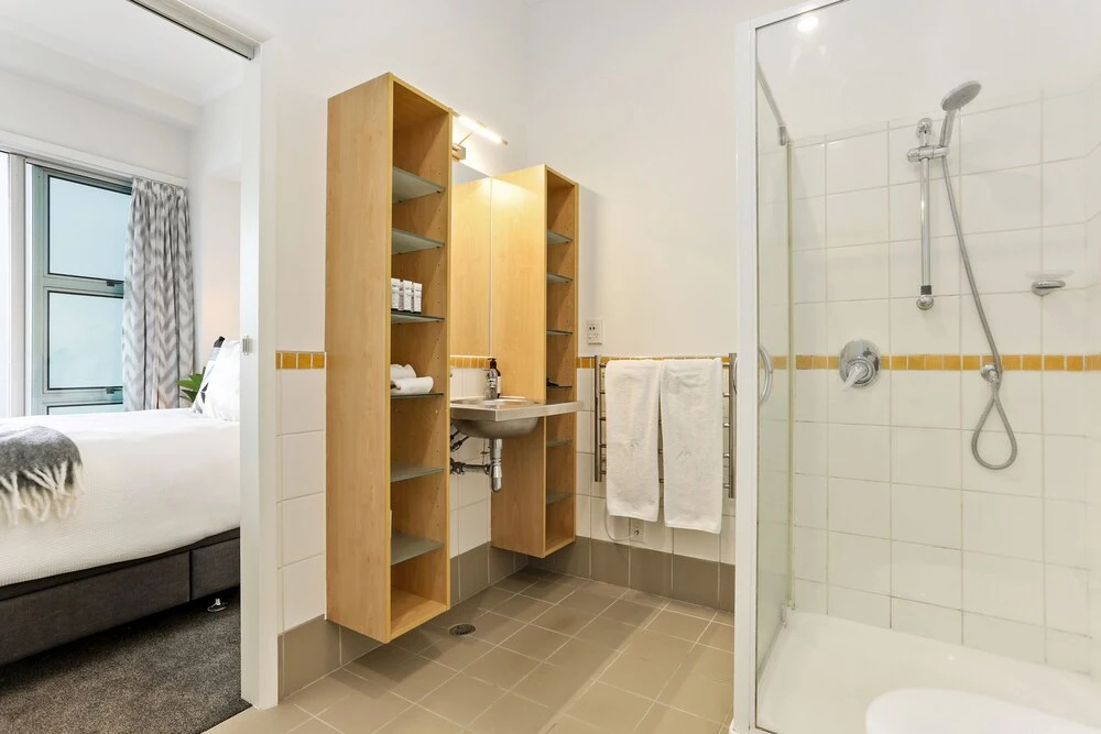 *BRAND NEW* Contemporary 1 bdrm - Prime location!
