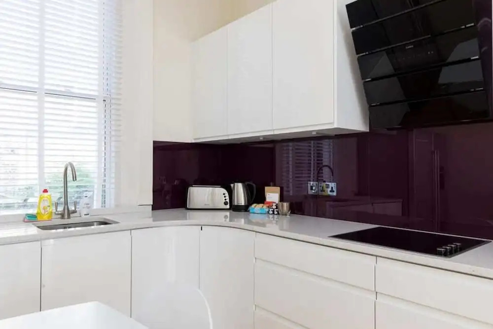 4 Bedroom Flat 4 min Walk From Hammersmith Tube