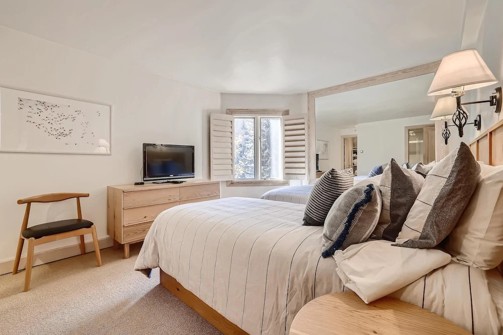 Westwind 307 2BD 2BA Platinum Condo in Lionshead Village
