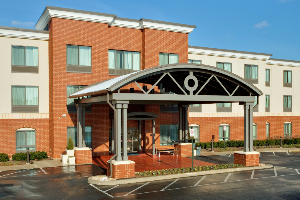 Holiday Inn Express & Suites Bethlehem Airport-Allentown Area