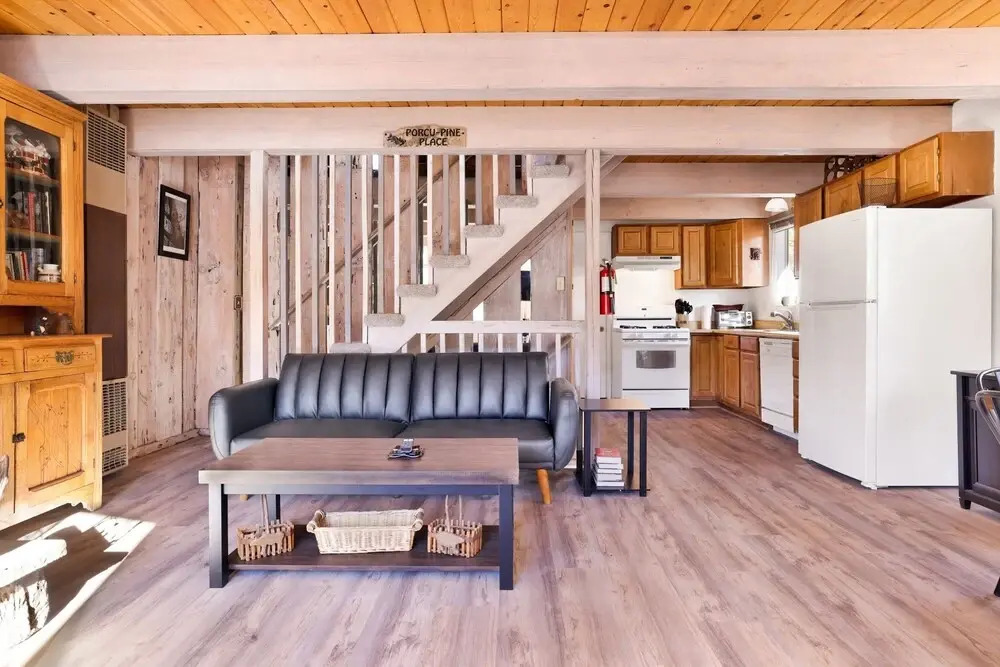 2235-bear Mountain Views 3 Bedroom Home by RedAwning