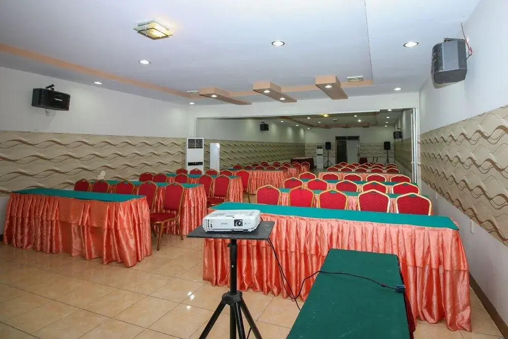Airy Medan Helvetia Tengku Amir Hamzah 38
