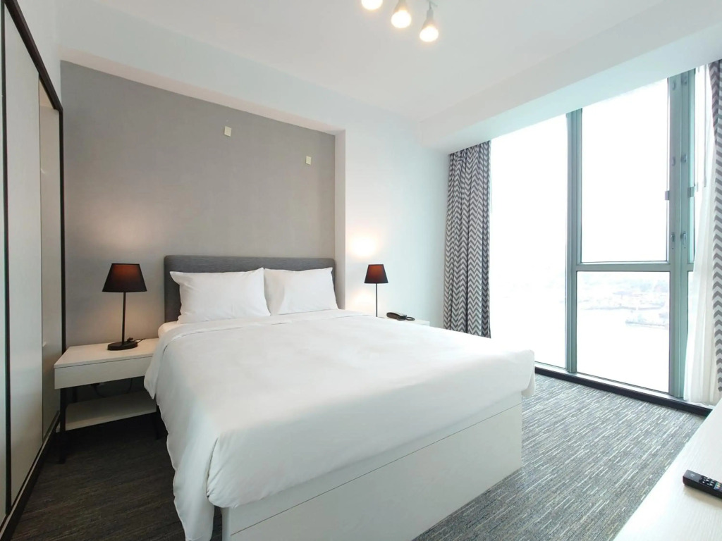 Grand Bay View Hotel