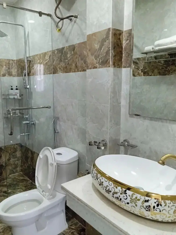 TQ 2 Hotel & Apartment