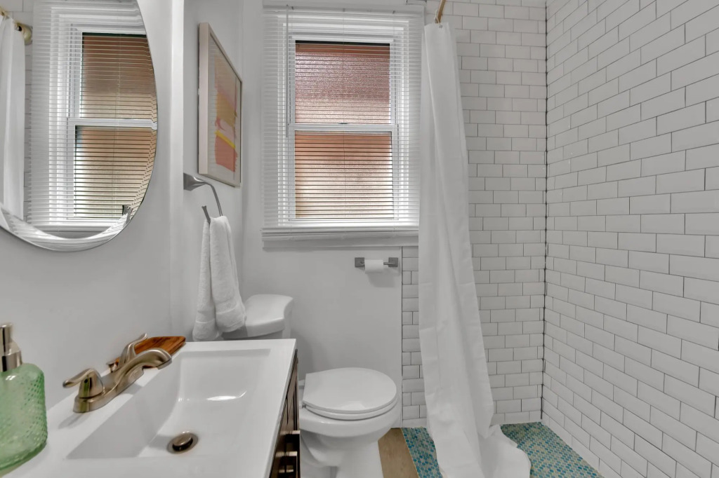 Stunning Apartment near Palmer Park/Free Parking
