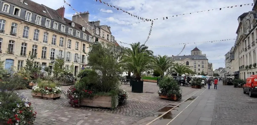 Appartement lumineux idéalement situé à proximité de musées équipements sportifs salle de spectacle commerces