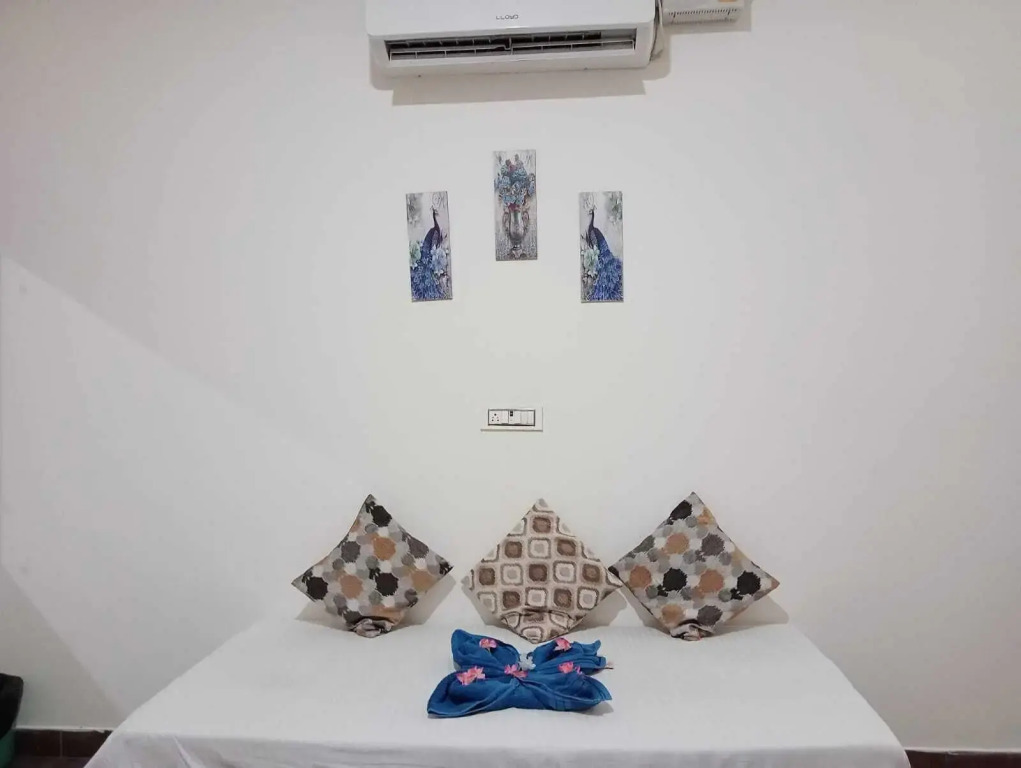OYO 22115 Hotel D Plaza