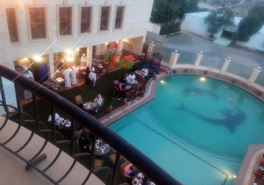 Ramada Al Hada Hotel And Suites