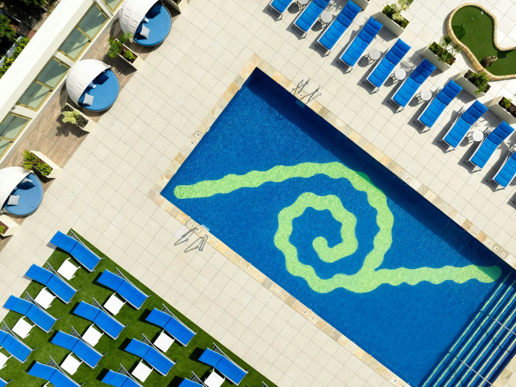 Hilton Waikiki Beach Resort & Spa