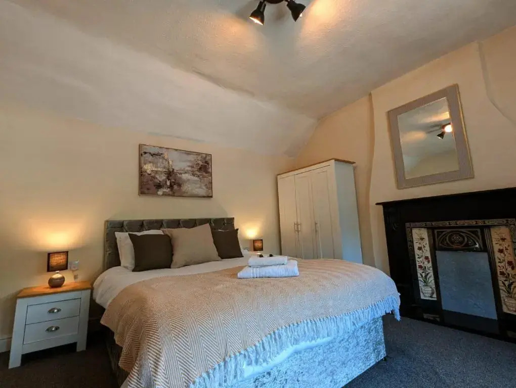 Ye Olde Crown Hotel