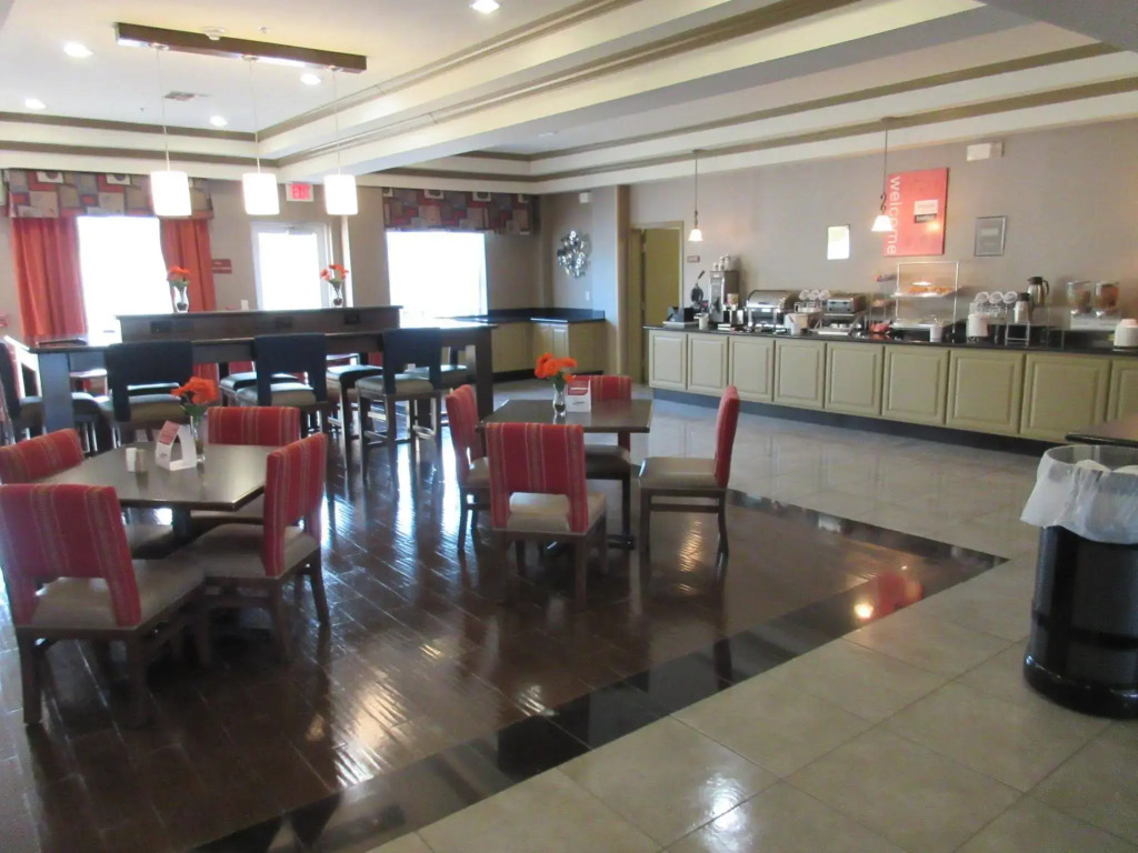 Comfort Suites University