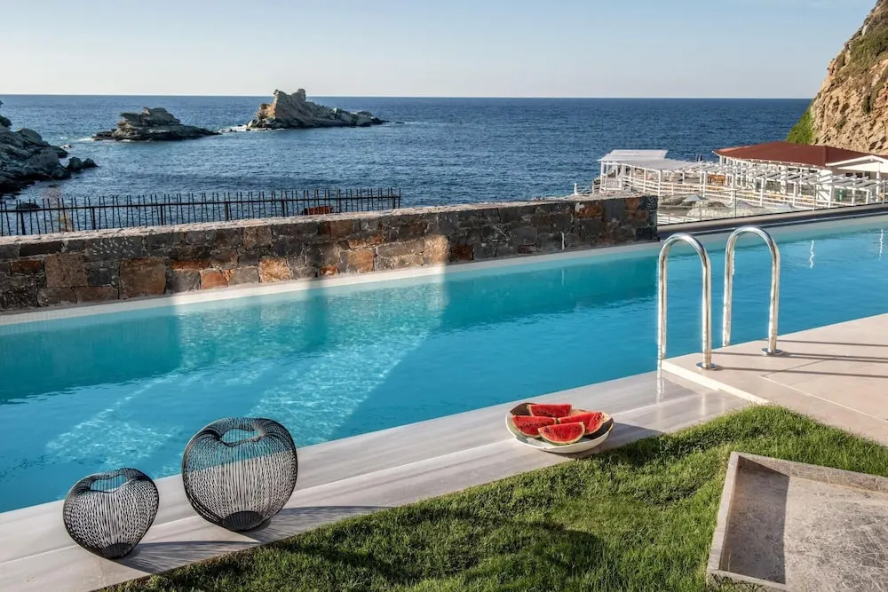 Made By The Sea Villas 8 BDRM