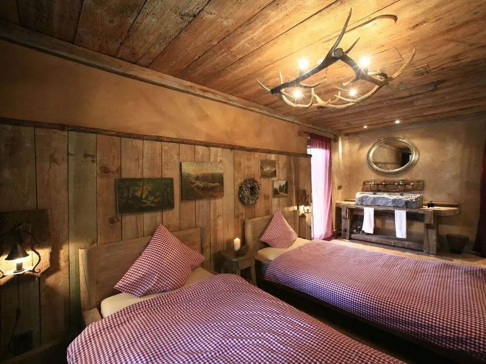 Luxurious Chalet with Hot Tub & Sauna in Thirimont