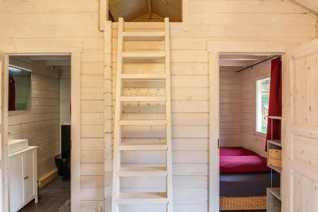 Sundowner Cabin