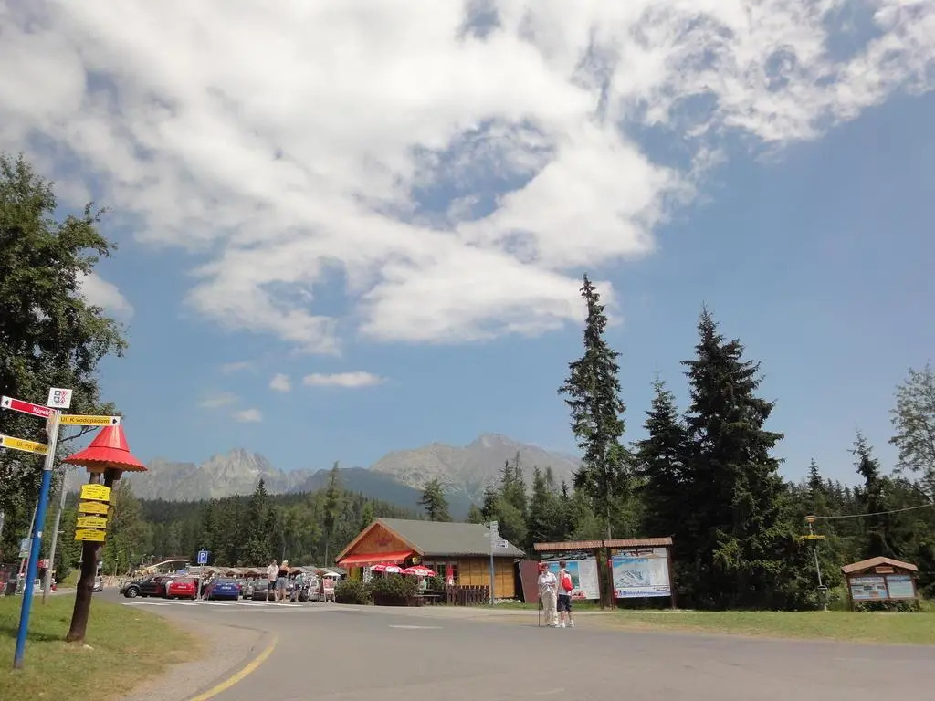 Turistická ubytovňa Štrbské Pleso - Parking