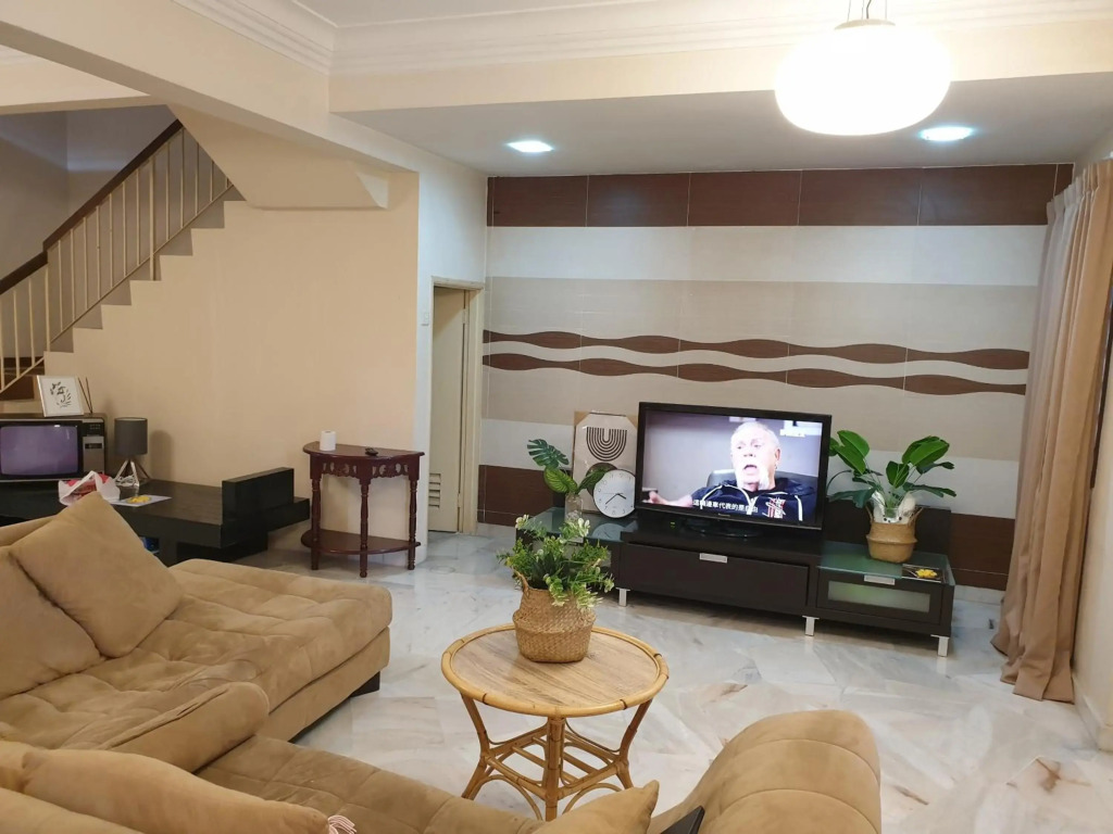 Airport Garden Stay #corner hoise 5 rooms #free wifi #parking #tv chanel