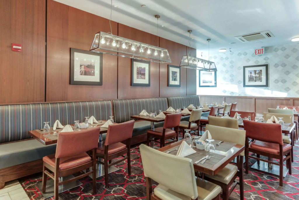 Vista LIC Hotel, Premier Collection by Best Western