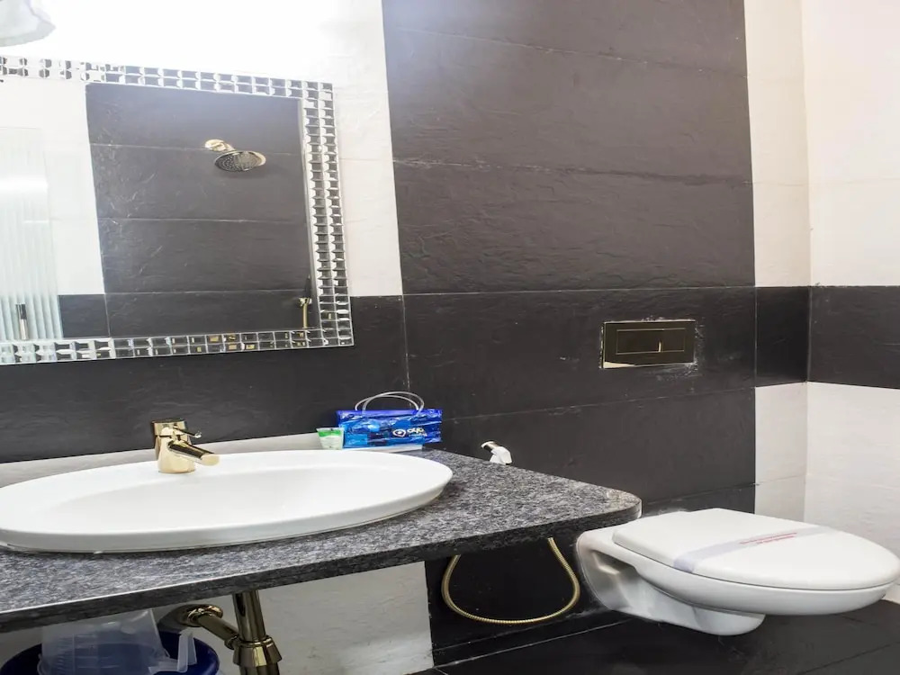OYO 2146 Hotel Tilak